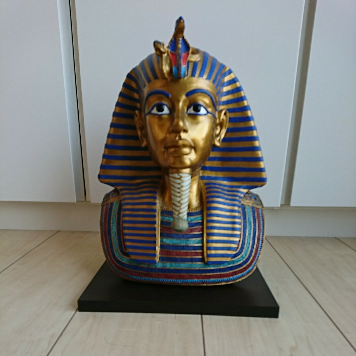 人気 □『Tutankhamen胸像』置物。Egyptian souvenir。□♪「遙遙来た