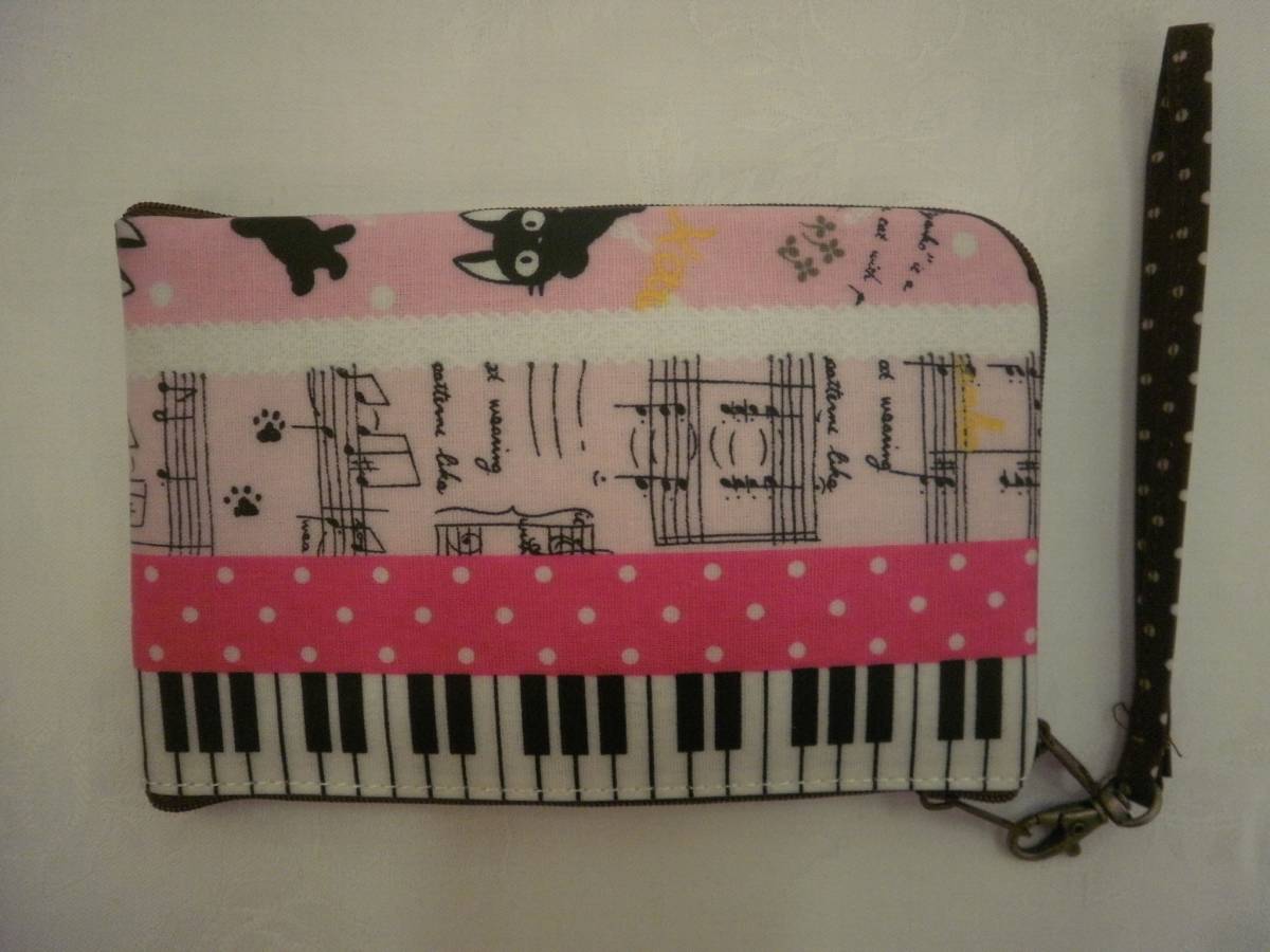 【良品！】　■ ポーチ ■　ピンク色　ネコ　楽譜　鍵盤　（FN01Z007）