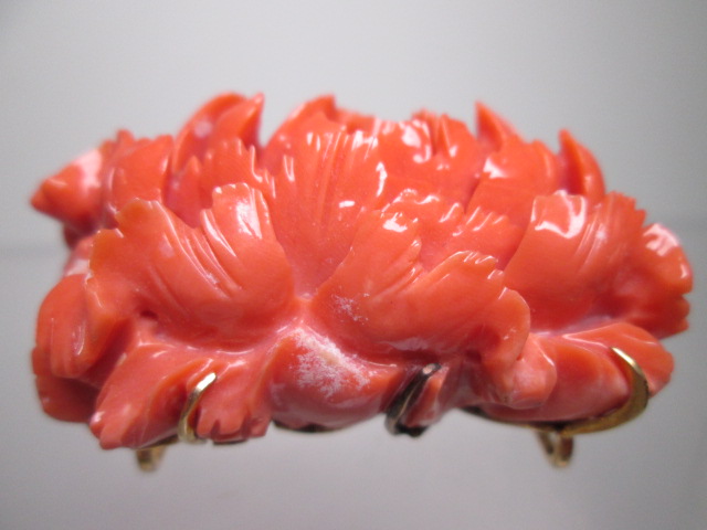 【江月】K18 赤珊瑚 牡丹彫刻の帯留め 42,56g_画像3