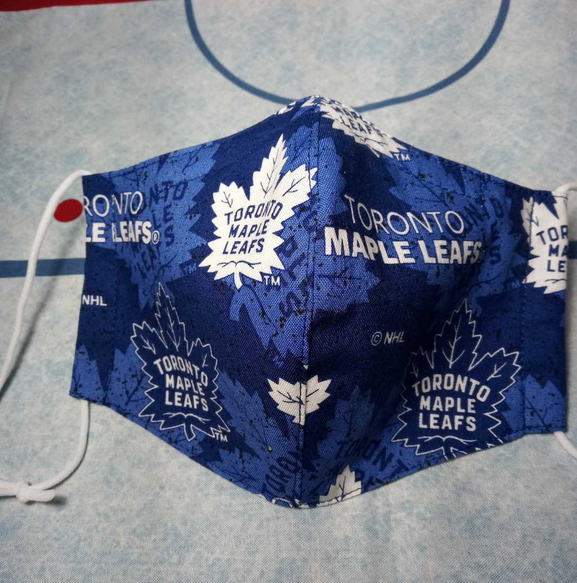 日本国内発送★New★NHL Toronto Maple Leafs トロント メープルリーフス Face Off! マスクカバー カナダ製 Made in Canada スッキリ型 _画像3