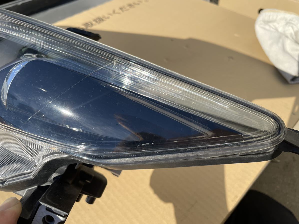 ハリアー前期 左LEDヘッドライトAVU65W ZSU65W ZSU60W 81150-48890