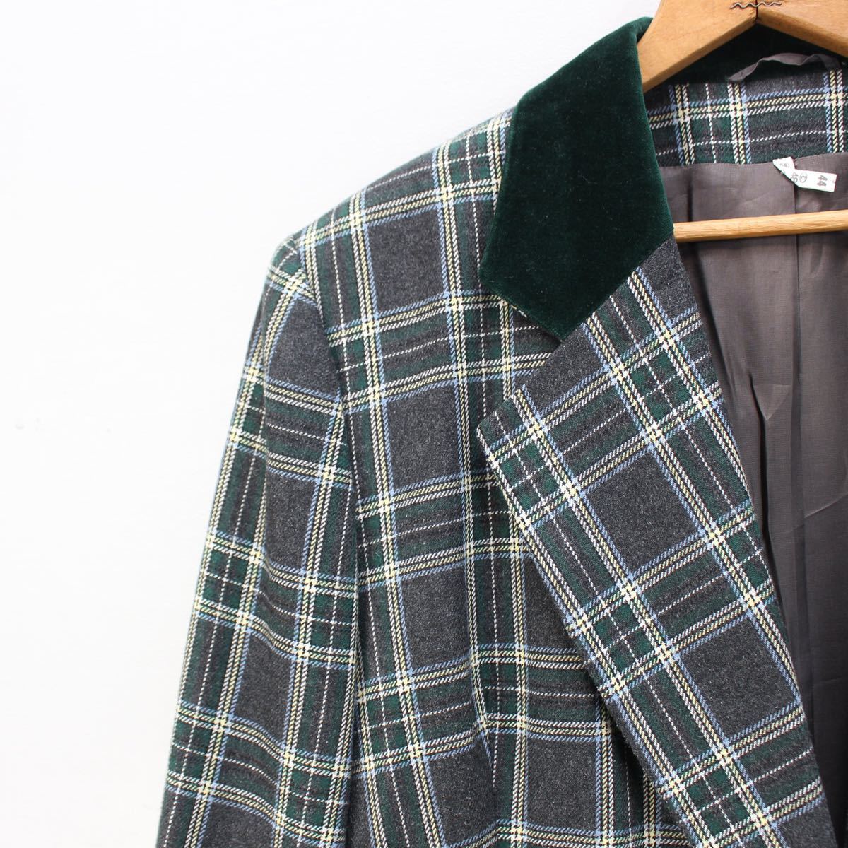 EU VINTAGE CHECK PATTERNED VELOUR COLLAR WOOL TAILORED JACKET/ヨーロッパ古着チェック柄襟ベロアウールテーラードジャケット