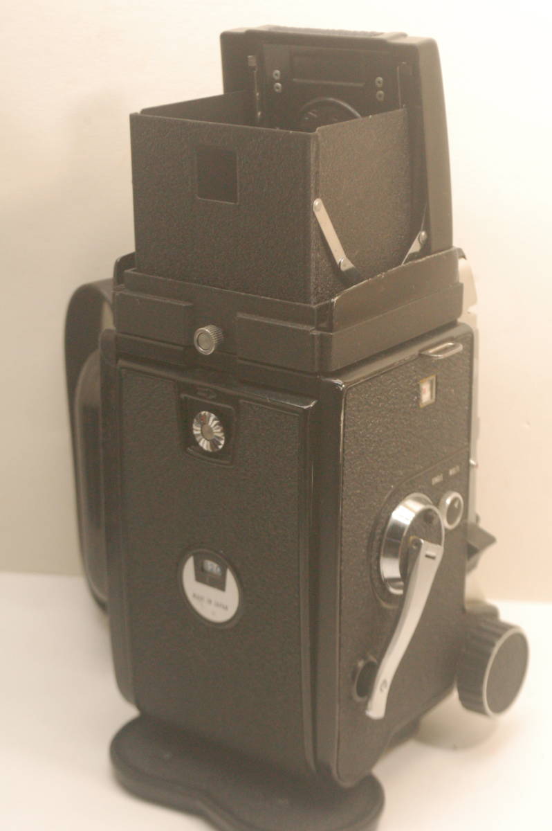 マミヤ　Mamiya C330 Professional ２眼カメラ　ハンドグリップ付き　MAMIYA-SEKOR DS 105mm F3.5_画像3