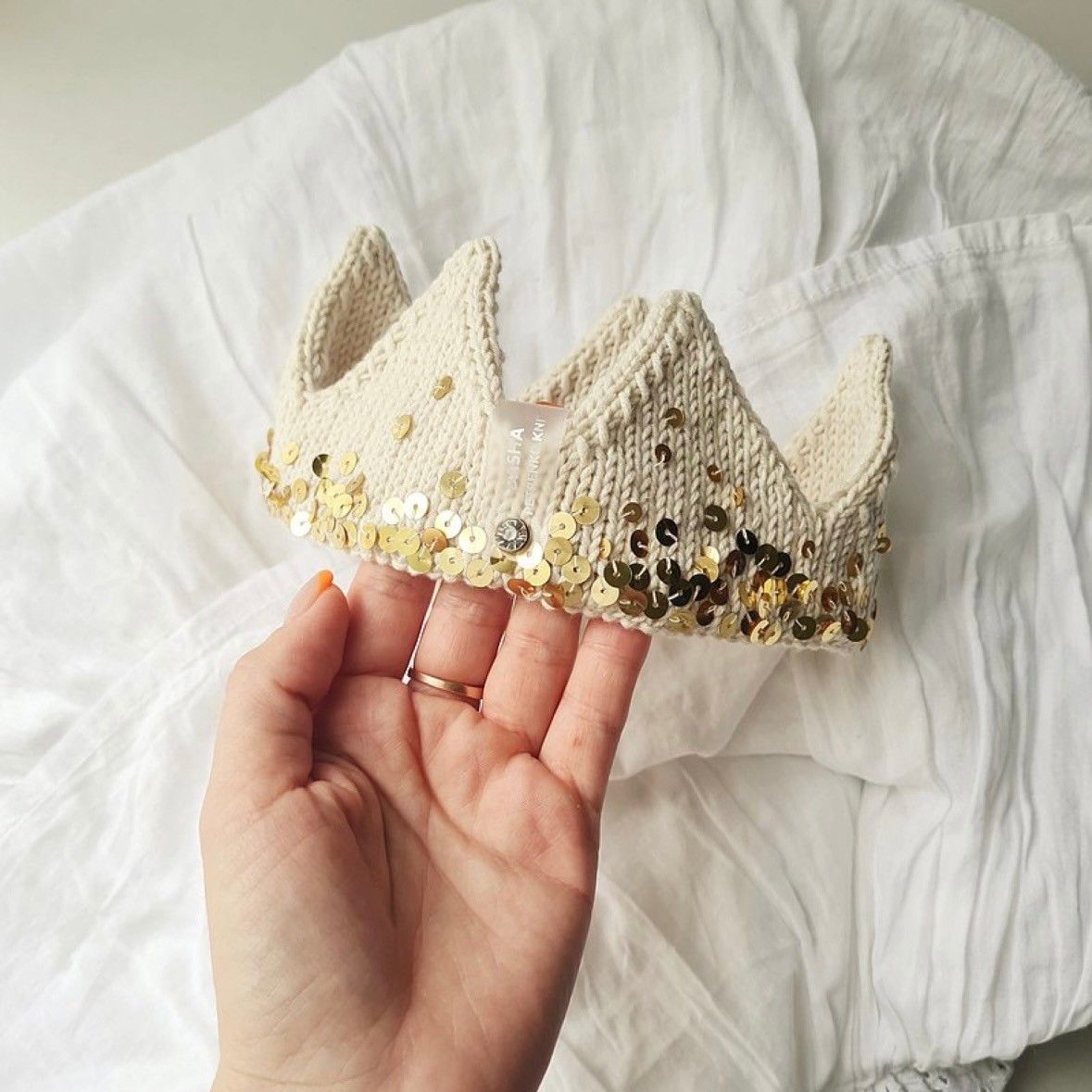 最新人気 Dasha Petrenko knitted knitted crown ニットクラウン