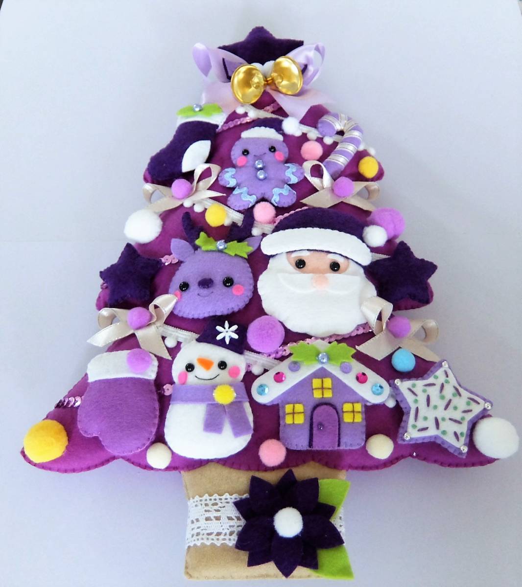 ハンドメイド フェルト リース クリスマスツリー（紫） サンタ トナカイ ハウス 雪だるま ジンジャークッキー 長靴 壁飾り