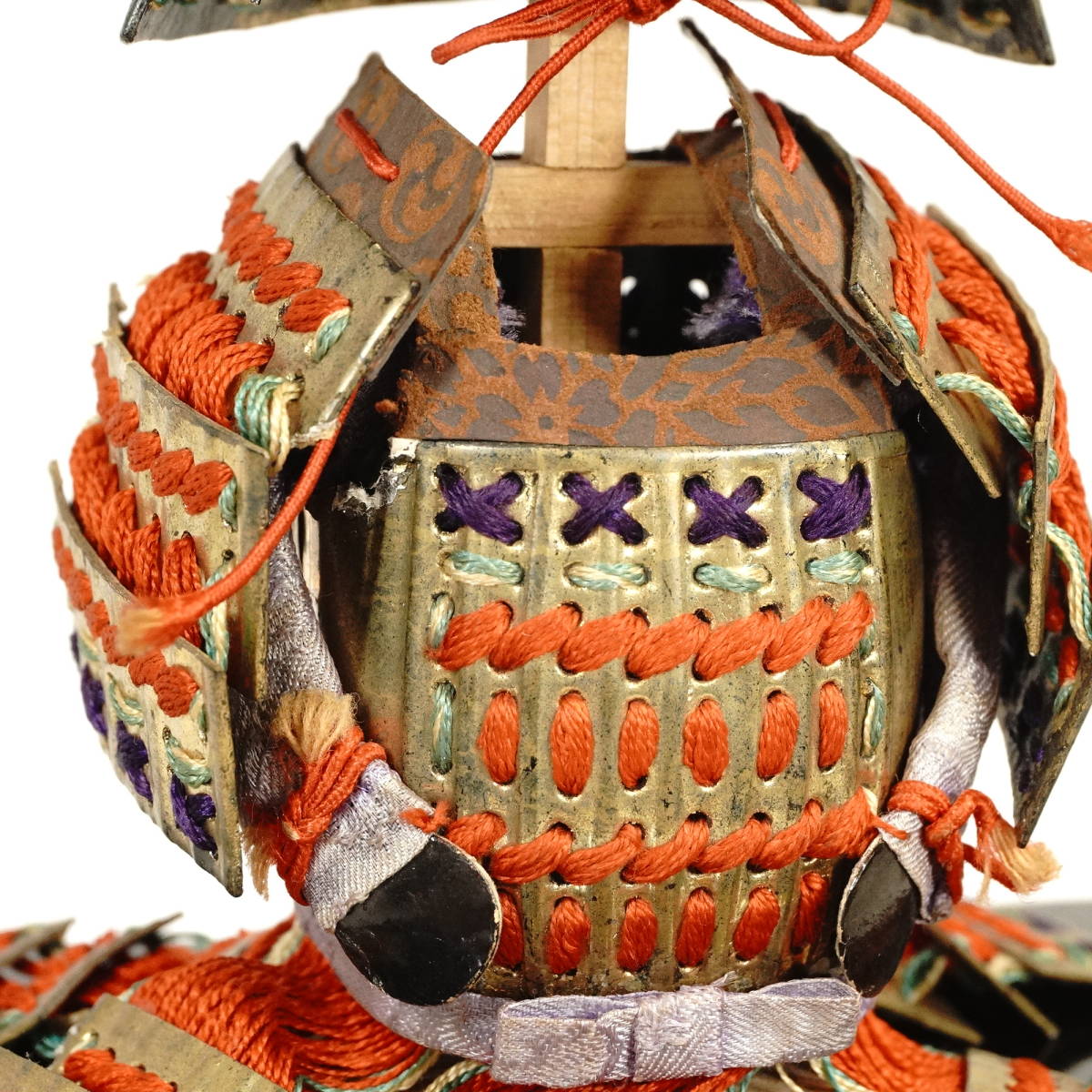 貴重！ 明治〜大正期 五月人形 鎧飾り 甲冑兜 高さ26cm 元箱付き 時代を超えた味わいたっぷり日本のアンティーク IKT411_画像5