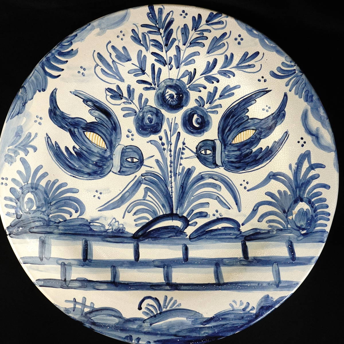ビンテージ スペイン タラベラ焼 ウォールプレート 陶器製 壁掛け大皿 染付 花鳥図 直径43cm 高さ4.5cm 感性たっぷりな絵図 IKT411_画像3