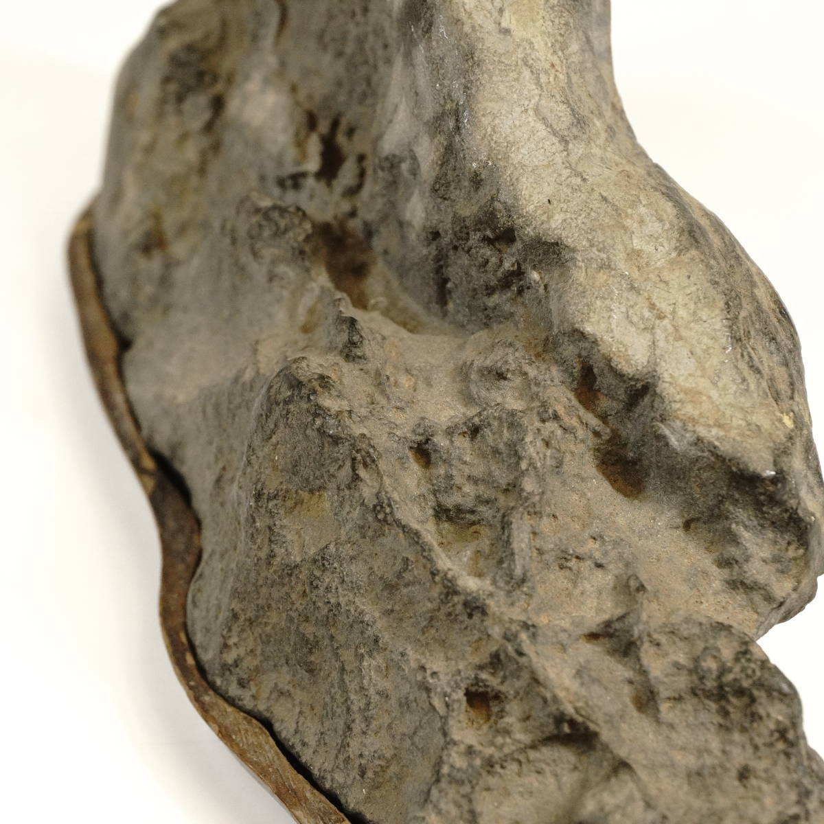 ヤフオク! - 天然石 置物 山脈型 磨き石 台座付オブジェ 水石 盆石