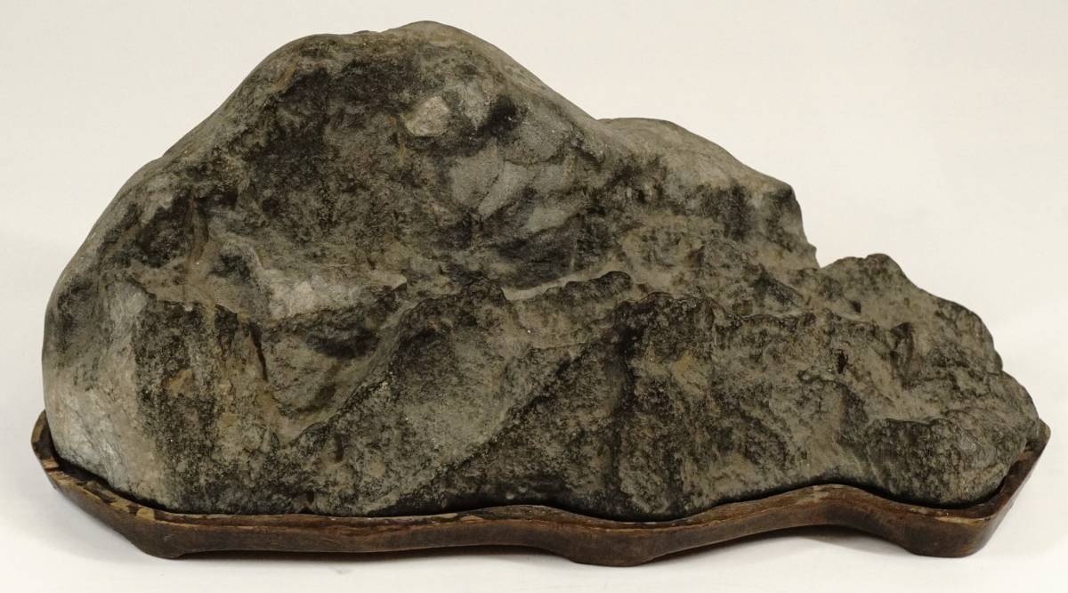 ヤフオク! - 天然石 置物 山脈型 磨き石 台座付オブジェ 水石 盆石