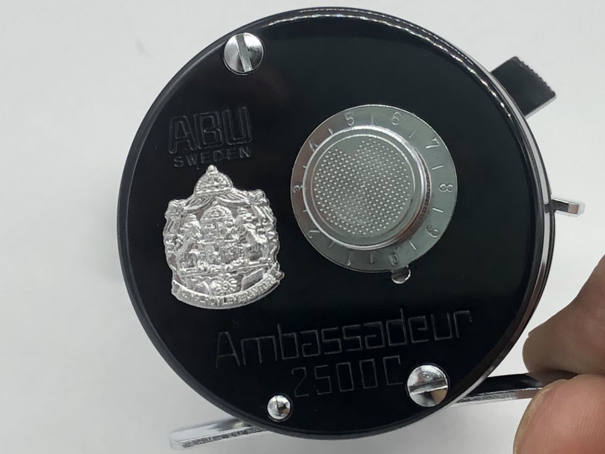 未使用 アブ アンバサダー 2500C ブラック ビッグクレスト ABU 未使用 アブ アンバサダー 2500C ブラック ビッグクレスト ABU