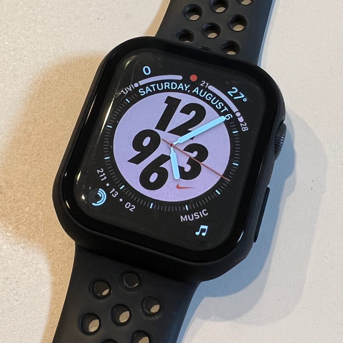 Apple Watch SE 40mm NIKE＋限定 セルラー ガラスカバー付 極美品