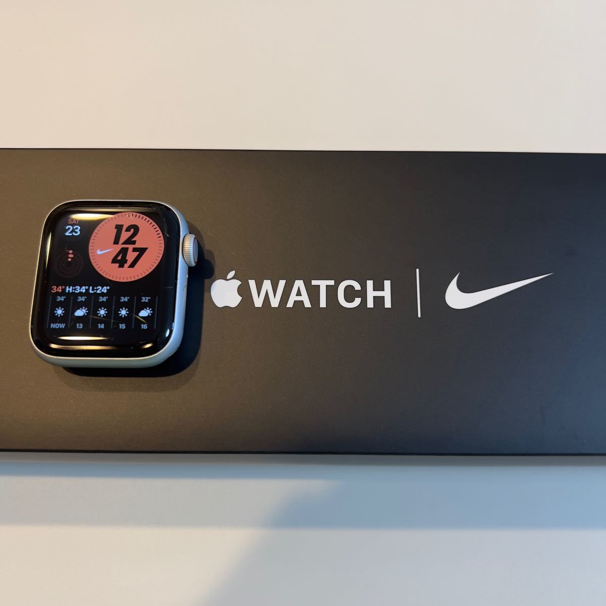 Apple Watch SE NIKE＋限定モデル セルラー＋GPS 40mm AppleCare＋付