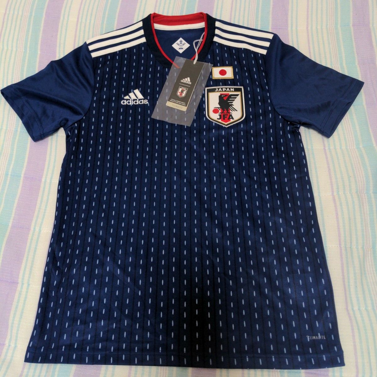 アディダス サッカー日本代表ユニフォーム ハローキティコラボ