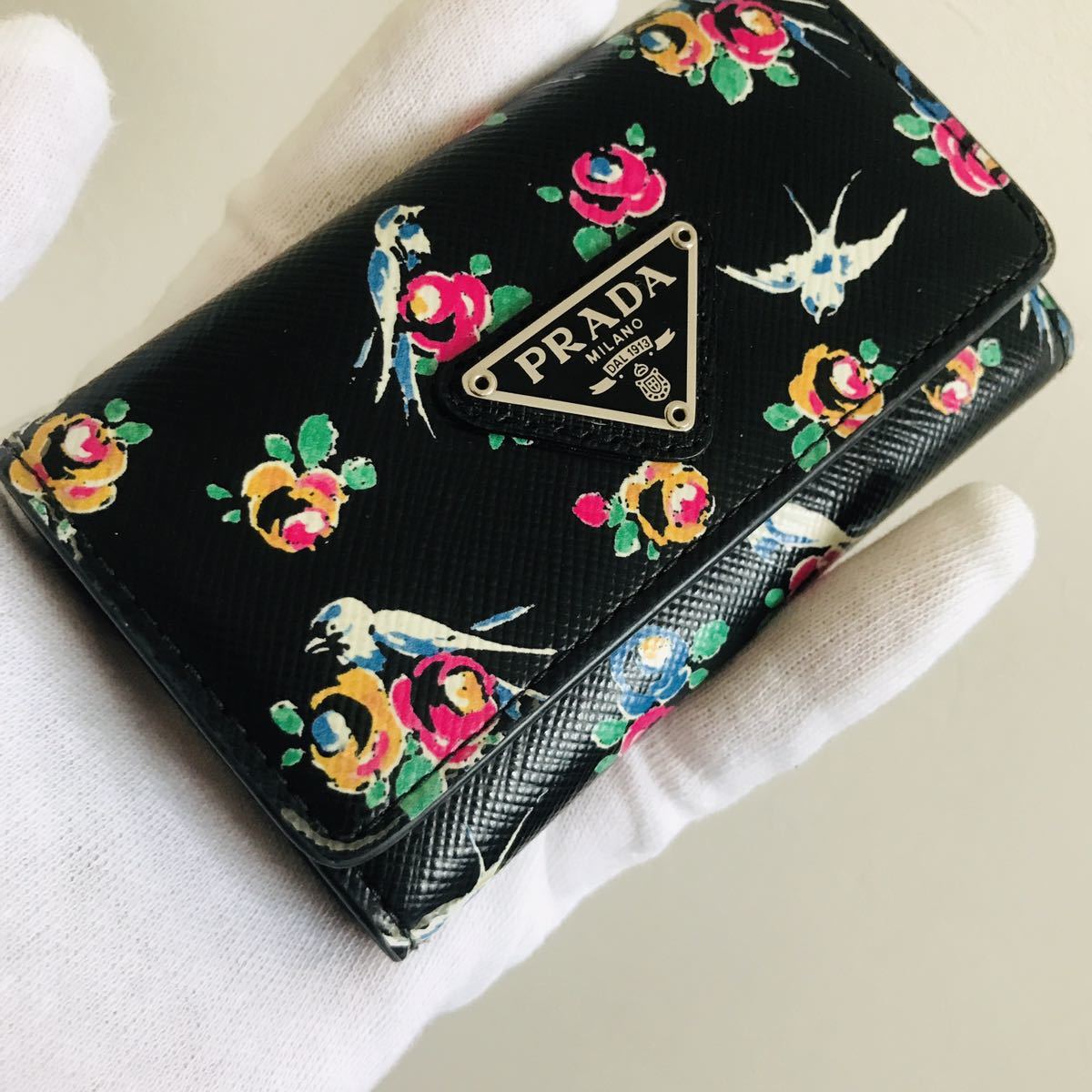 PRADA キーケース 花柄 MADE IN ITALY 激レア 新型 美品 PRADA プラダ フラワー ツバメ柄 キーケース