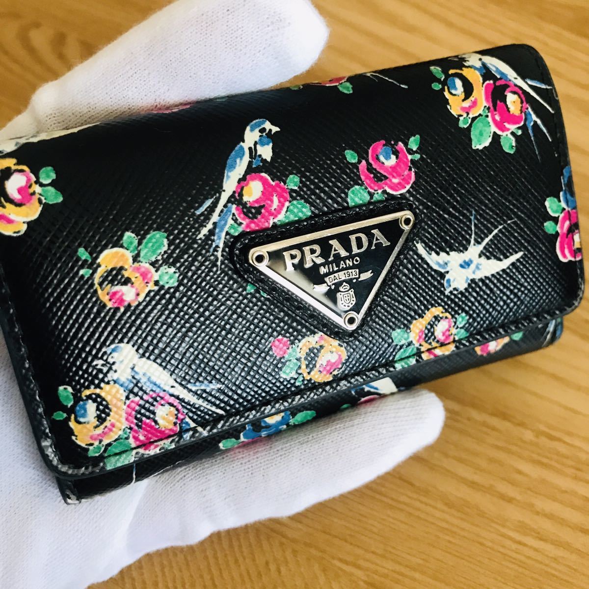 激レア　新型　美品　PRADA プラダ　フラワー　ツバメ柄　キーケース　黒_画像6