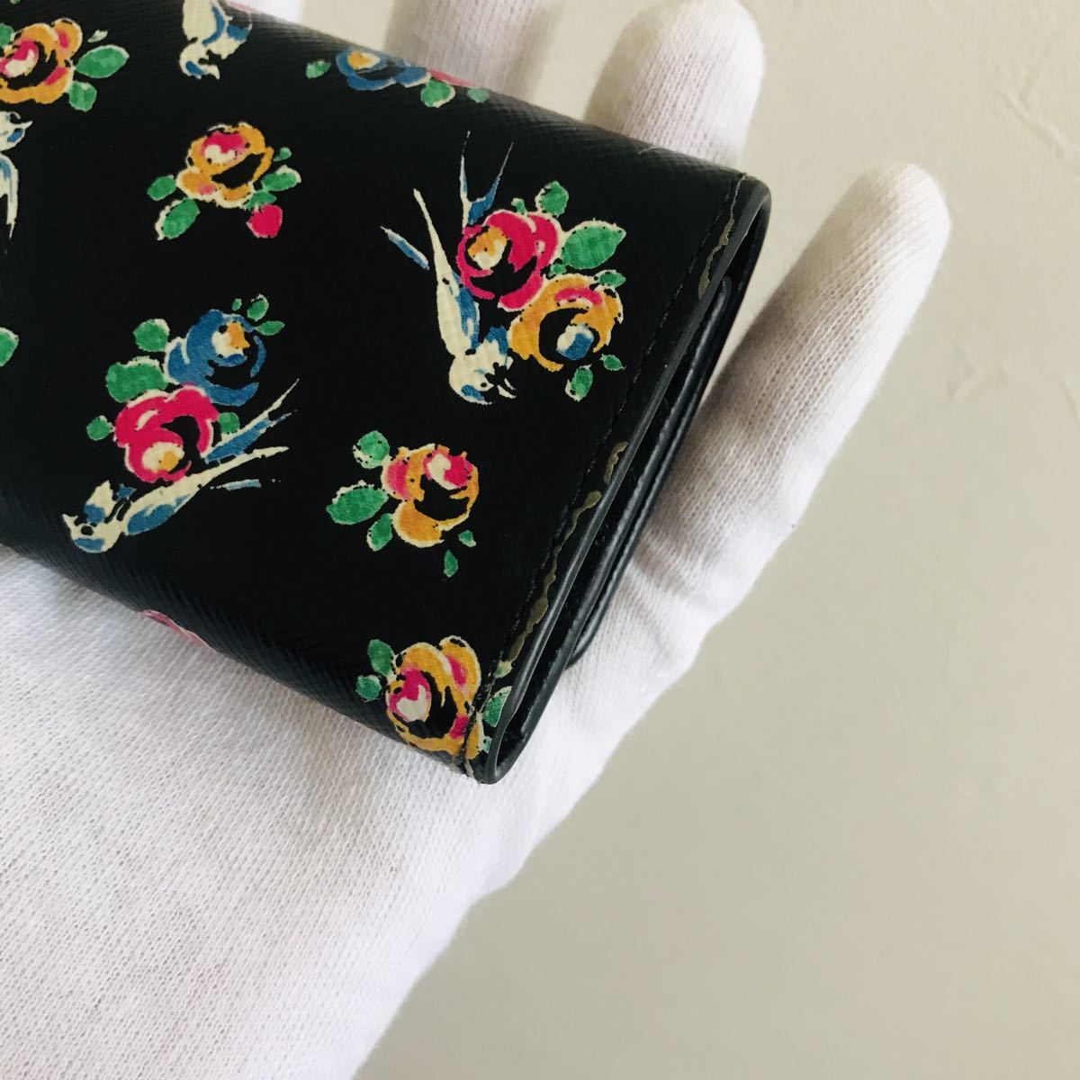 【美品】 356 PRADA プラダ キーケース 激レア 新型 美品 PRADA プラダ フラワー ツバメ柄 キーケース