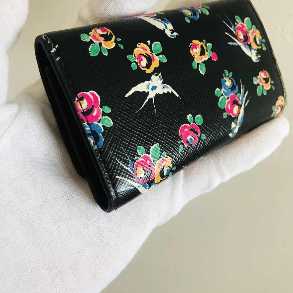 【美品】 628 PRADA プラダ キーケース 激レア 新型 美品 PRADA プラダ フラワー ツバメ柄 キーケース