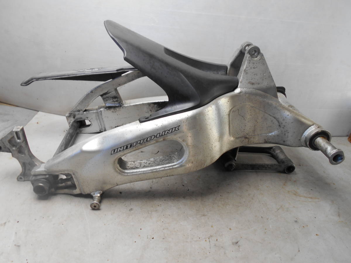 CBR 1000RR sc57 スイングアーム Yahoo!オークション - CBR1000RR(SC57) 純正 スイングアーム