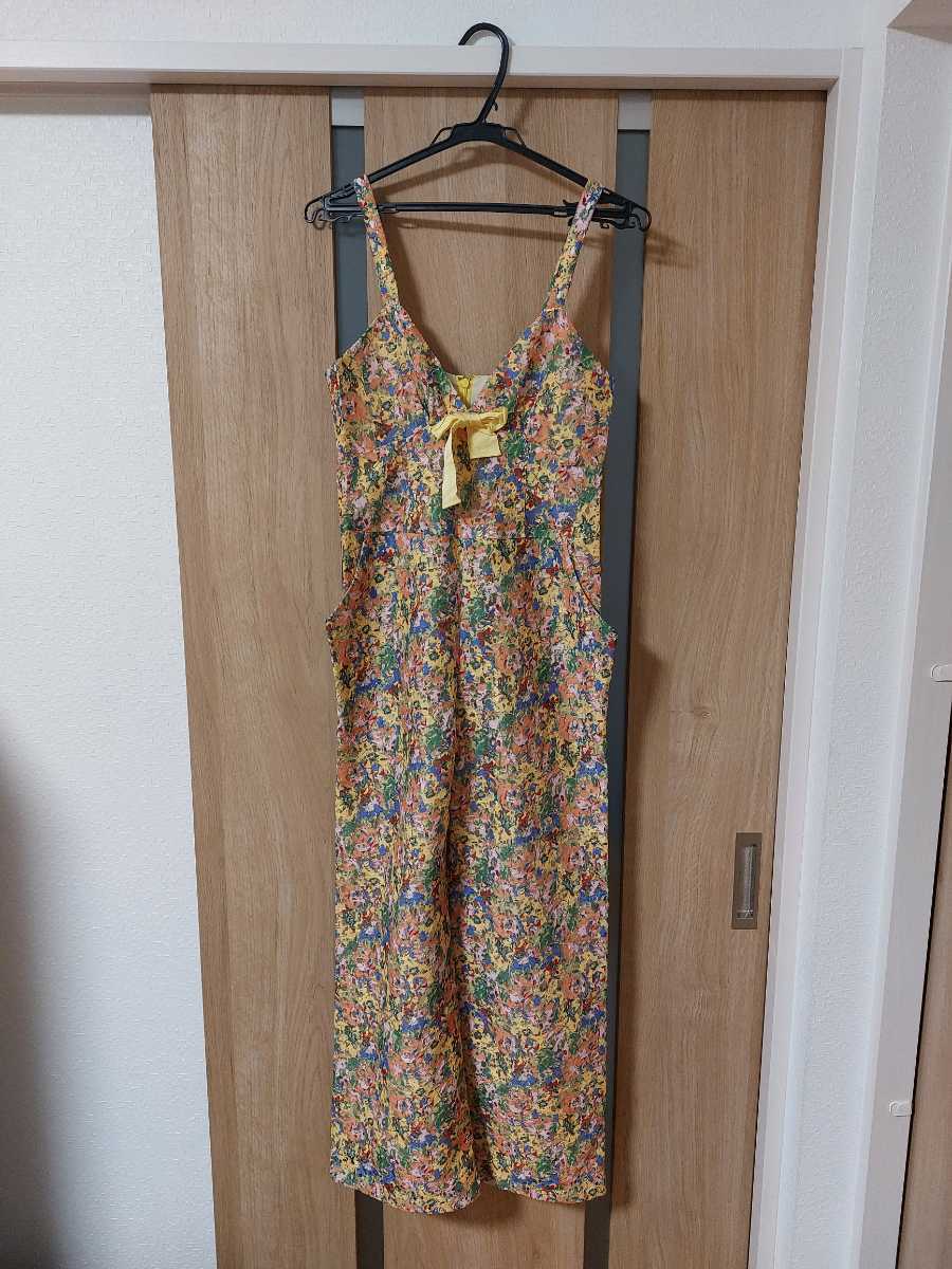 【おトク】 ★新品★ JILKY 定価25200円 Mサイズ サロペット つなぎ オールインワン 花柄 総レース ジルキー サロペット、オーバーオール 【おトク】 ★新品★ JILKY 定価25200円 Mサイズ サロペット つなぎ オールインワン 花柄 総レース ジルキー サロペット、オーバーオール