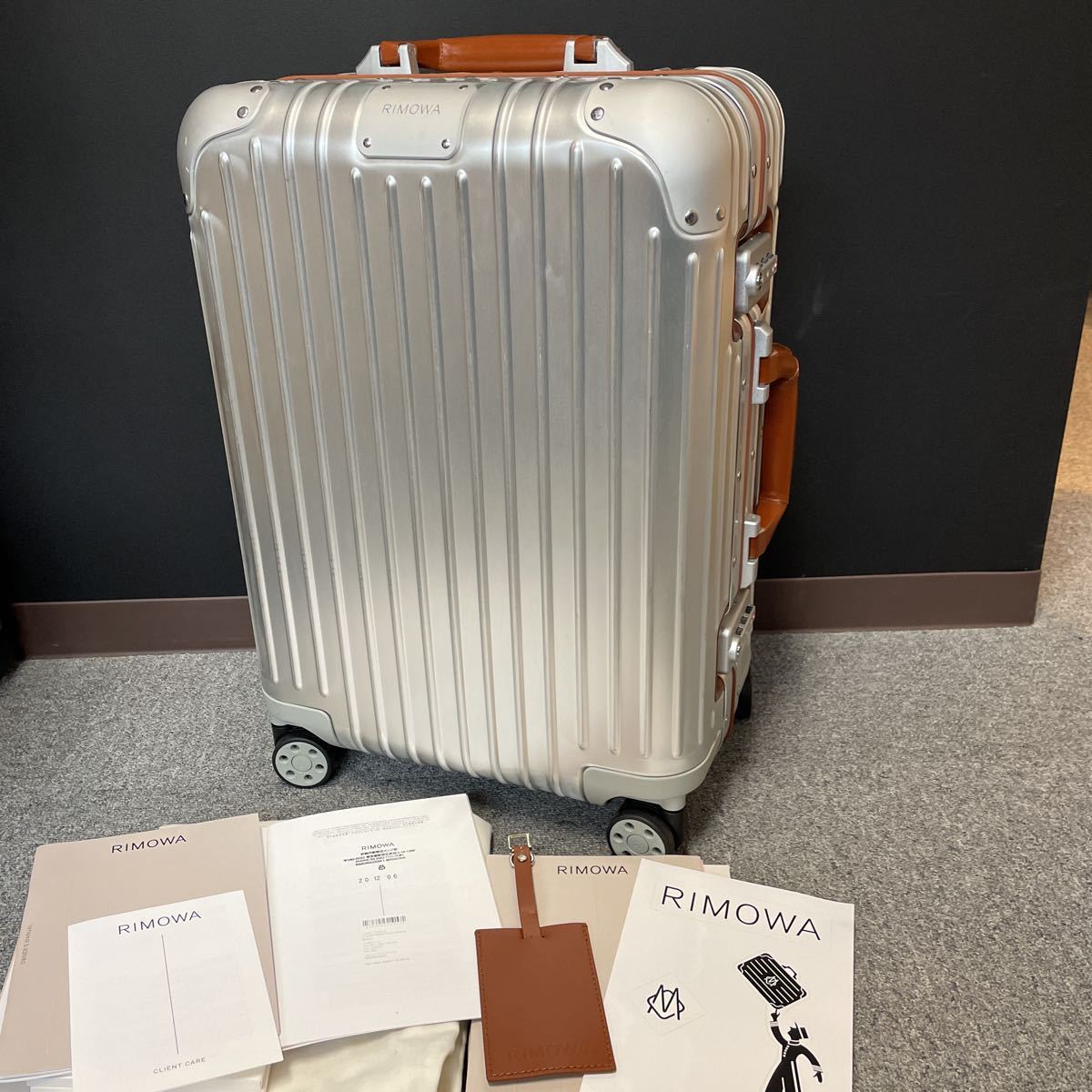 Yahoo!オークション - 【美品】RIMOWA リモワ ORIGINAL Cabin Yahoo!オークション - 【美品】RIMOWA リモワ ORIGINAL Cabin