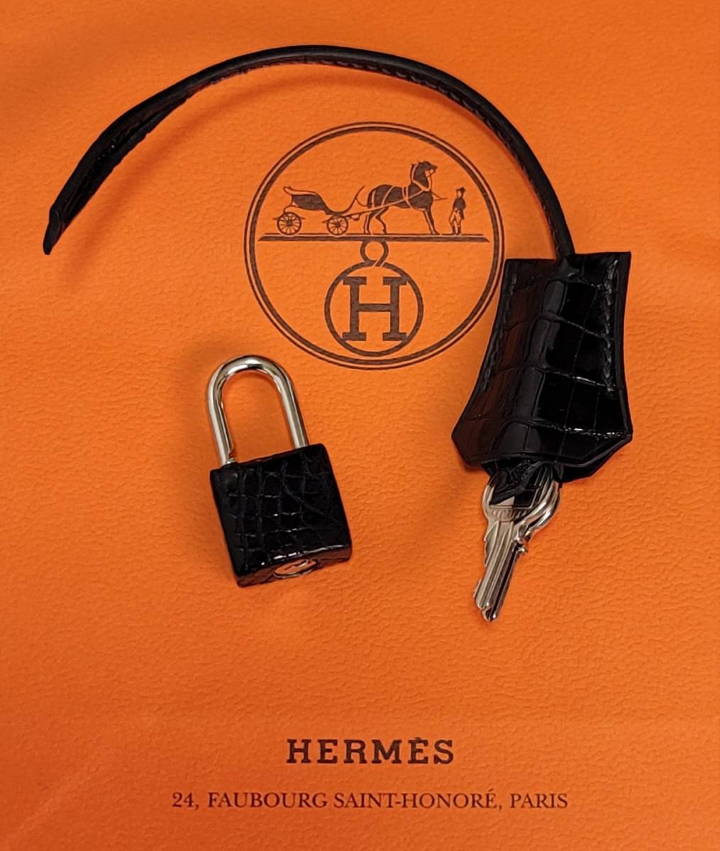 極美品 エルメス HERMES クロシェット 本ワニ革 カデナ クロコダイル 鍵 カギ ブラック 黒 シルバー金具 キー 南京錠 バーキン ケリー