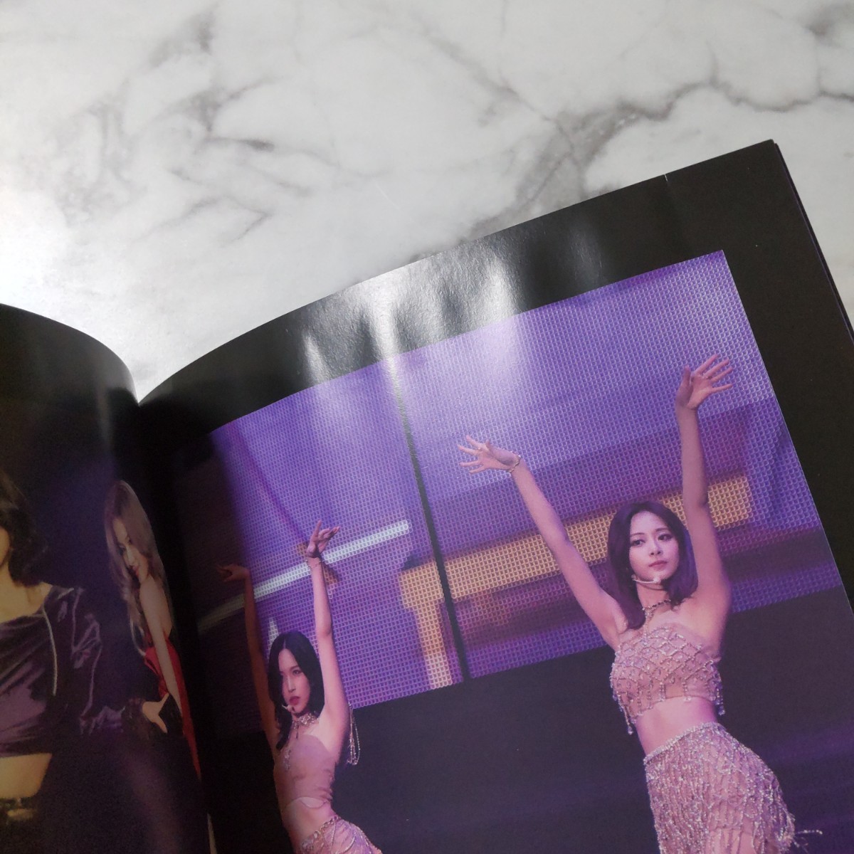 数量限定】TWICE【Blu-ray】TWICE 4TH WORLD TOUR Ⅲ IN SEOULのフォトブック1冊のみ|PayPayフリマ 少女時代 phantasia メモリアルブック ファンブック 未開封