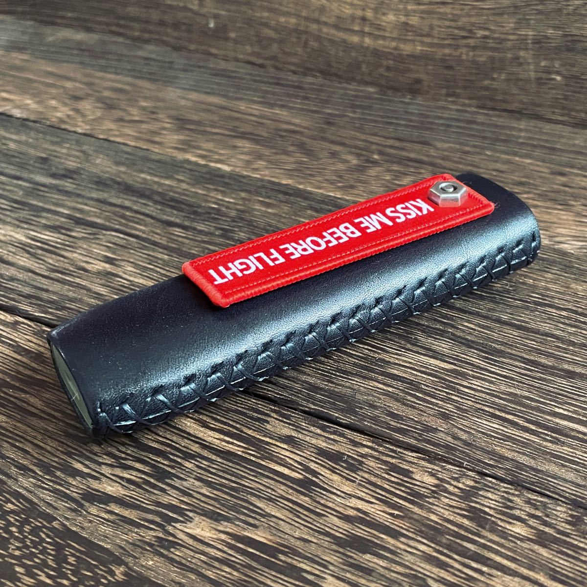 iQOS ILUMA ONE レザーケース カバー クロス アイコスイルマワン黒 赤