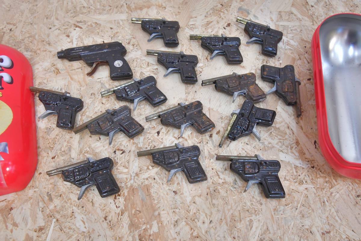 史上一番安い 昭和 レトロ 懐かしおもちゃ ブリキ おもちゃの銃 銃