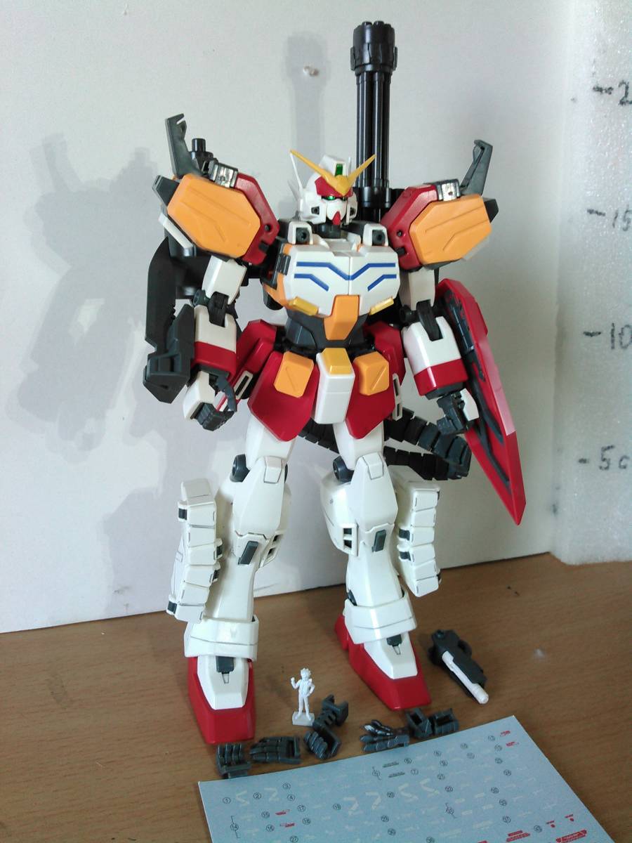MG 1/100 ガンダム ヘビーアームズ改 EW版 ver.ka 完成品 ウイングガンダム 素組 トロワ フィギュア ジャンク ガンプラ 素組 カスタム