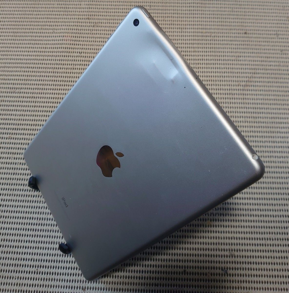 完動品iPad第6世代(A1893)本体32GBシルバーWi-Fiモデル送料込｜PayPay
