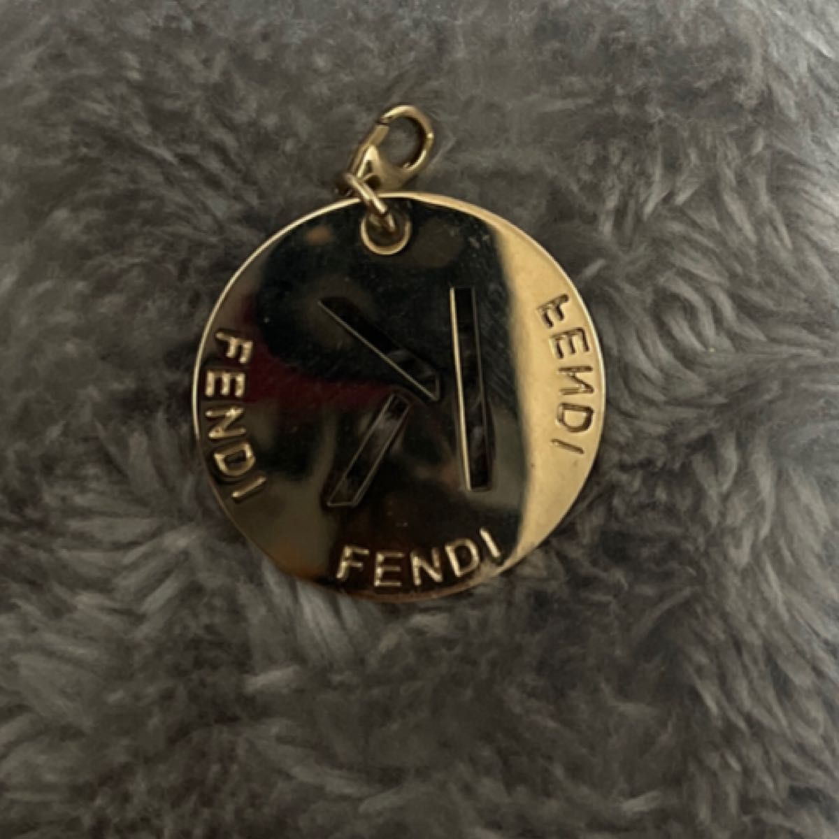 FENDI チャーム  ペンダントトップ ネックレストップ アルファベット イニシャル