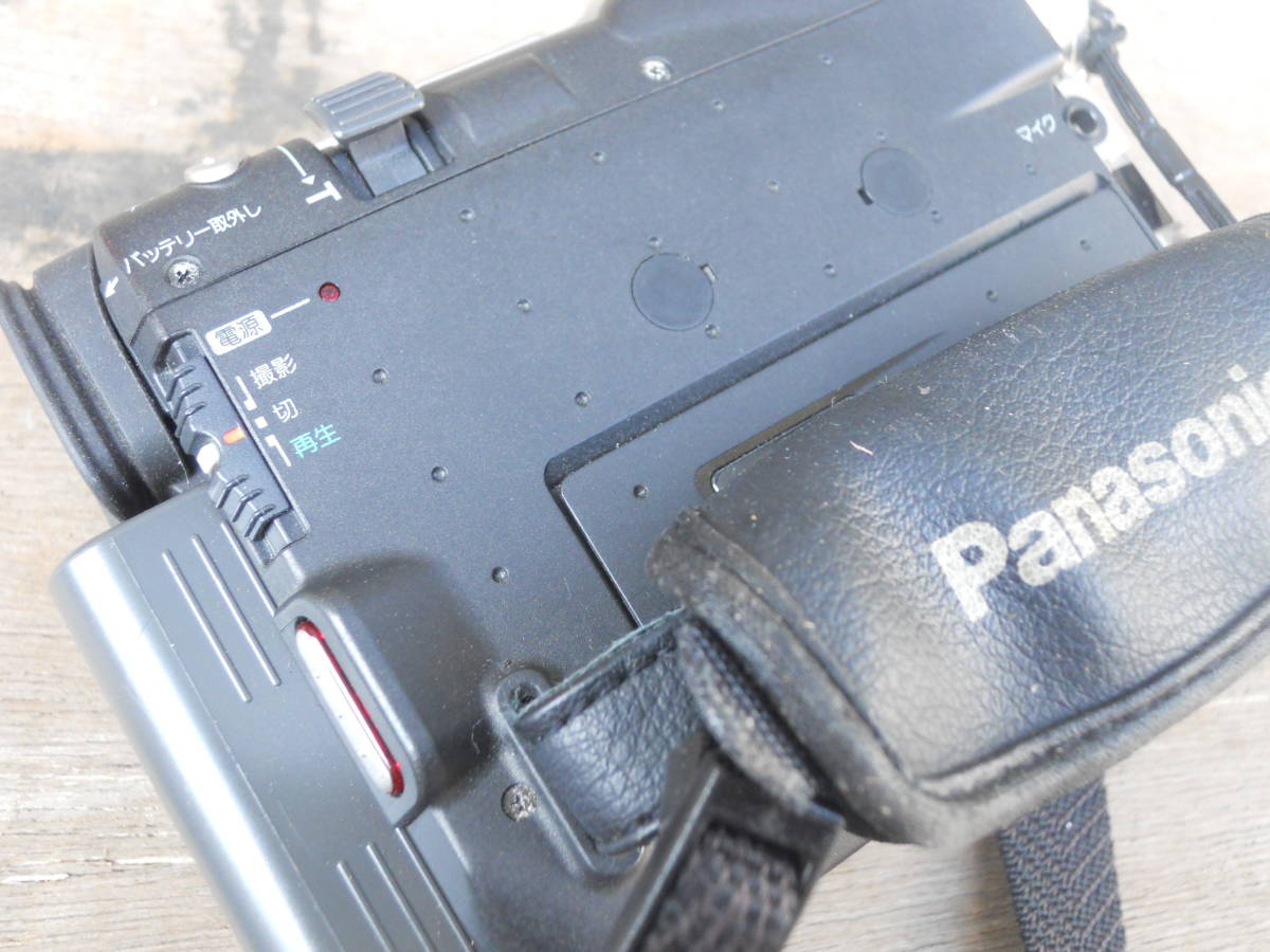 M9067 PANASONIC NV-DS9 MiniDV ビデオカメラ モニター腐食 電源チェックなし ジャンク扱い 傷汚れあり ゆうパック60サイズ(0411) _画像5