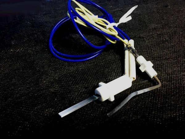 限定製作】 FHY-32TR2 点火プラグ 板状 フレームロッド センサー