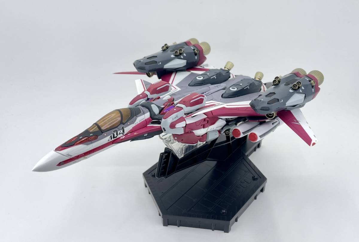 DX超合金 VF-31C ジークフリード（ミラージュ・ファリーナ・ジーナス機