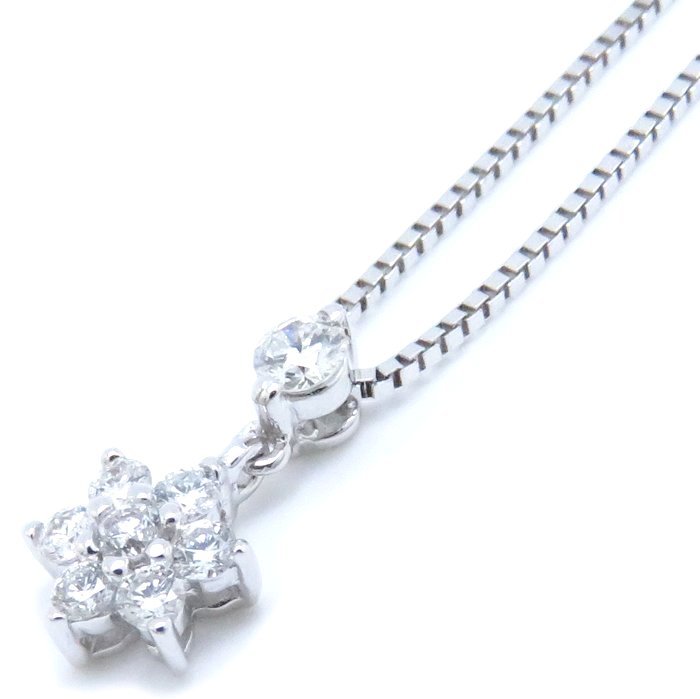 今季一番 花モチーフ ネックレス ダイヤモンド0.16ct Aoyama VENDOME