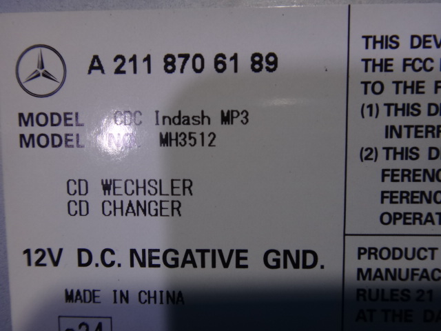  Mercedes Benz SLK200 R171 и т.п. оригинальный CD changer номер товара 2118706189 [6101]