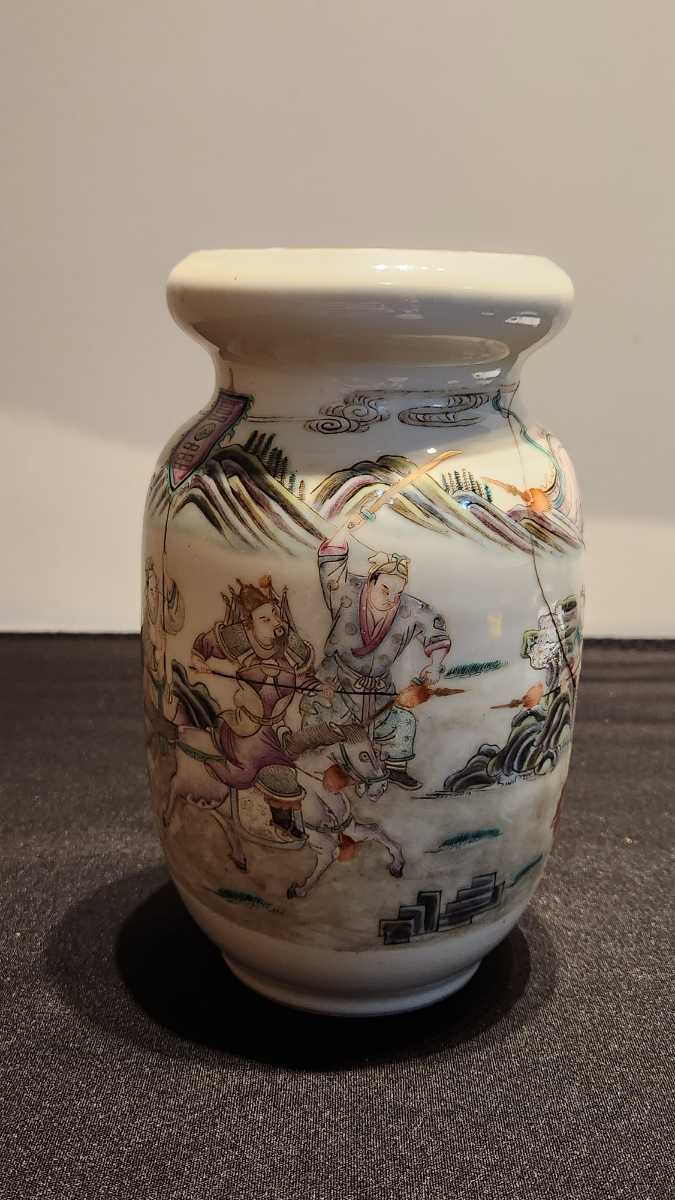 清朝期 粉彩人物花入 色絵花瓶 大清乾隆年製銘 唐物 中国美術 www.lram