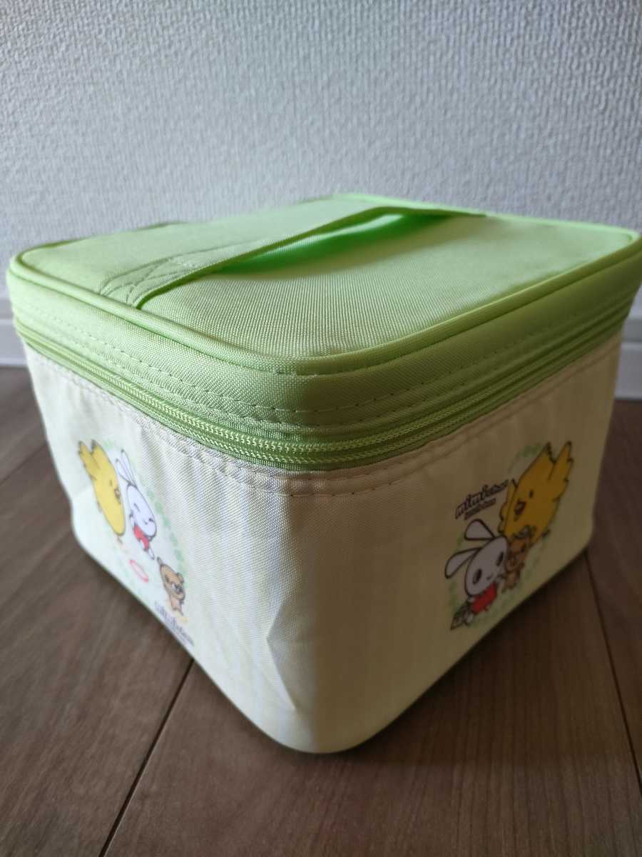 非売品　ランチボックス　LUNCH　BOX　大容量　二箱セット　西松屋　保温専用カバー付　ヒヨコ　ウサギ　イヌ　取手付き_画像2