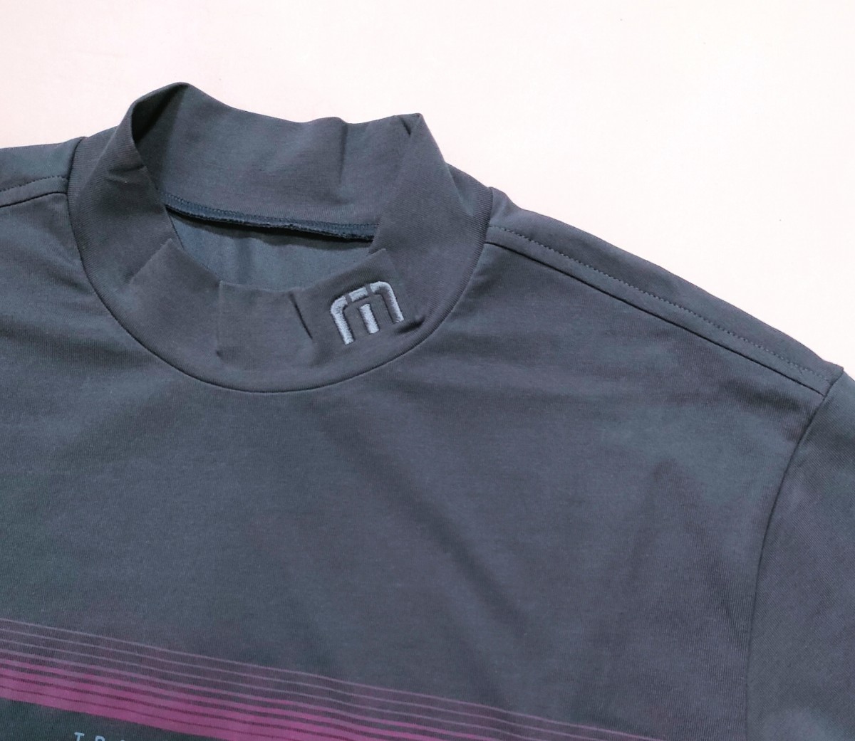 新品　TRAVIS MATHEW トラヴィスマシュー　travis mathew　モックネックシャツ　