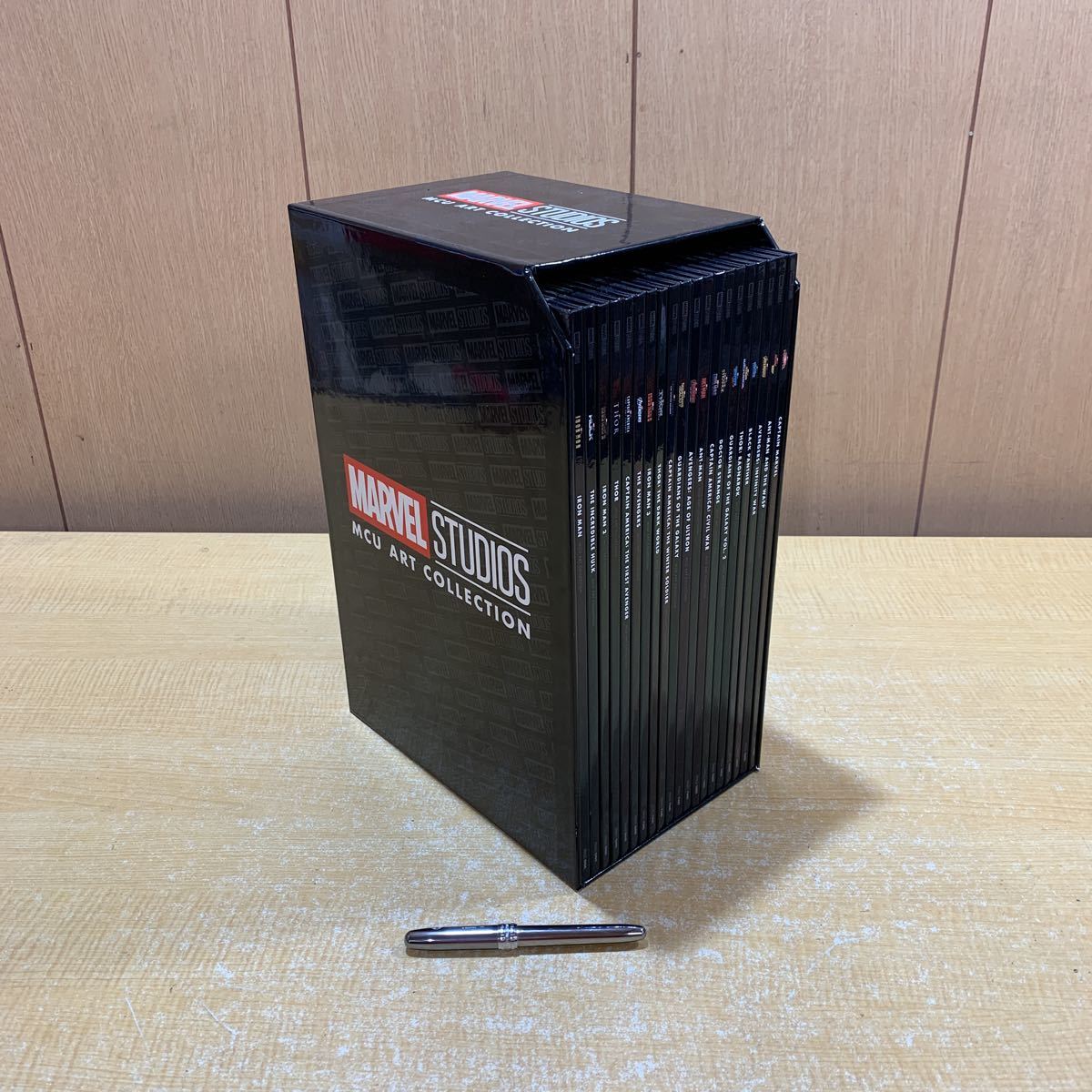 ほぼ新品】MARVEL MCU ART COLLECTION エンドゲーム付き-