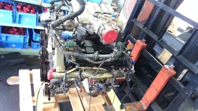  Elgrand  CBA-ME51  двигатель ASSY ... 8 человек   RE5R05A RC36 QX1