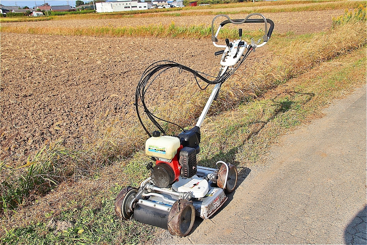 お買得 三重 草刈機 自走式草刈り機 オーレック スパイダーモア SP850A