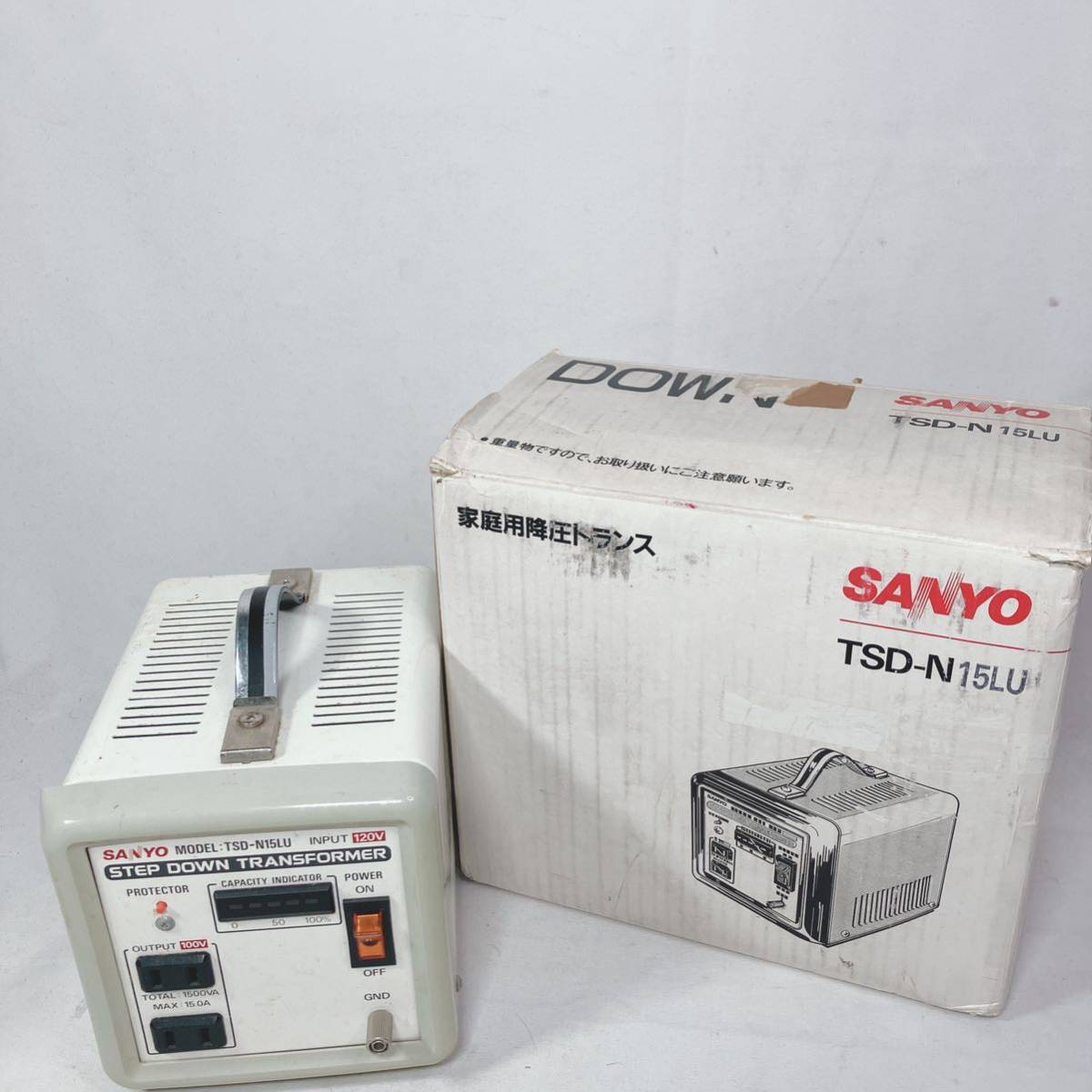 高い品質 変圧器 ステップダウントランス120V→100V 安全装置付き