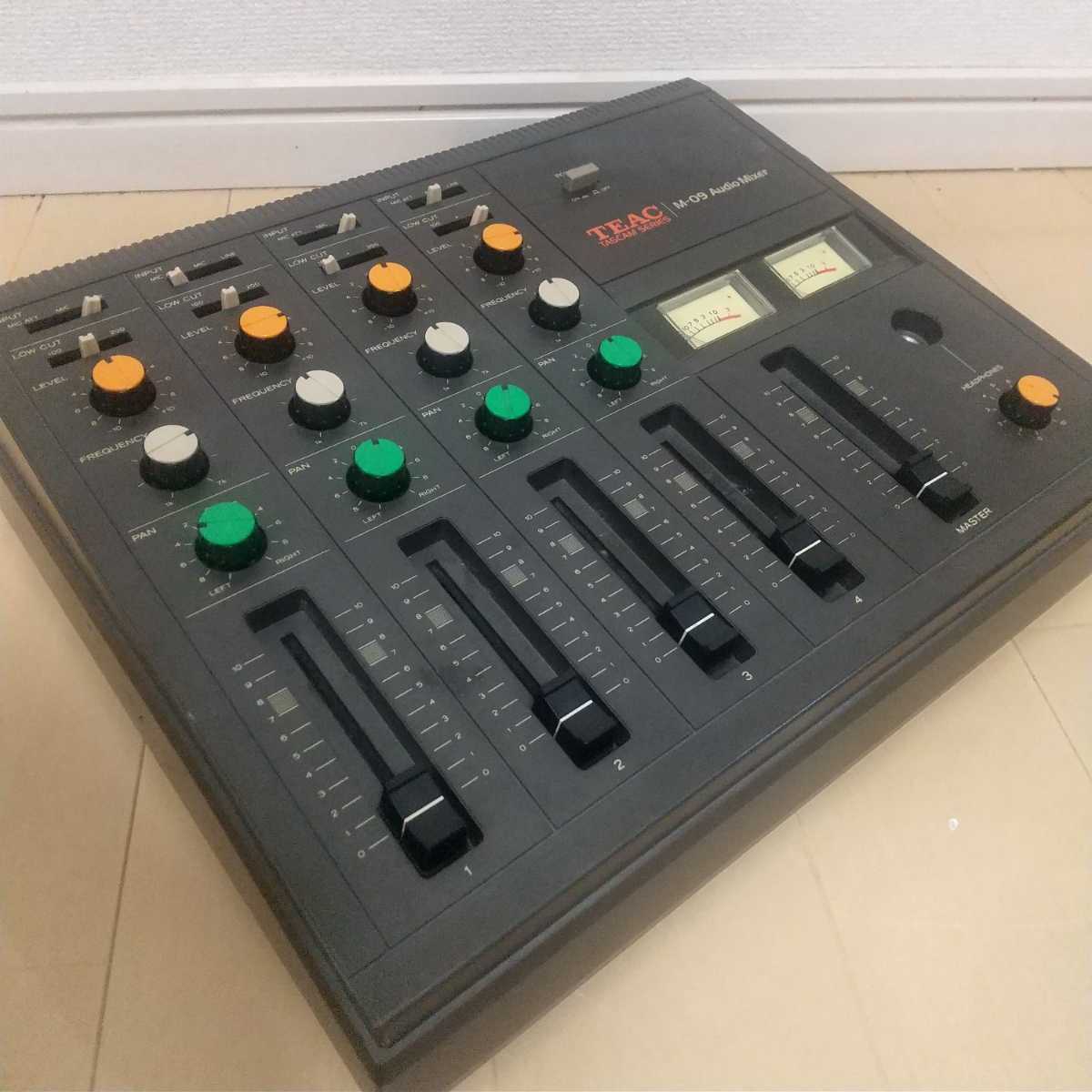 TEAC オーディオミキサー M-09