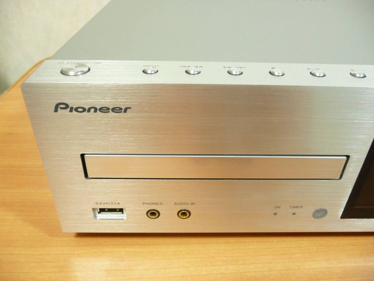 ★展美品PIONEER先鋒高分辨率聲源兼容網絡CD接收器XC-HM82-S [銀寬FM兼容] 1點限制    原文:★展示美品 PIONEER パイオニア ハイレゾ音源対応ネットワークCDレシーバー XC-HM82-S [ シルバー ワイドFM対応] 1点限り