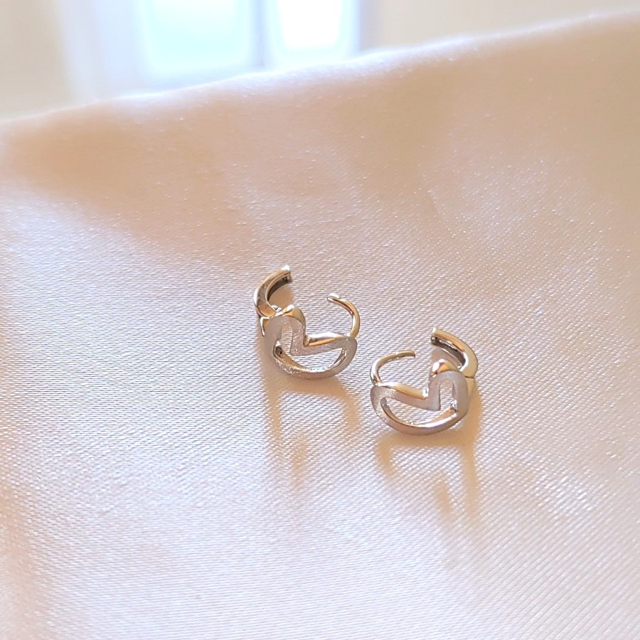 ハート ピアス K18WG》 | arvotulkki.fi