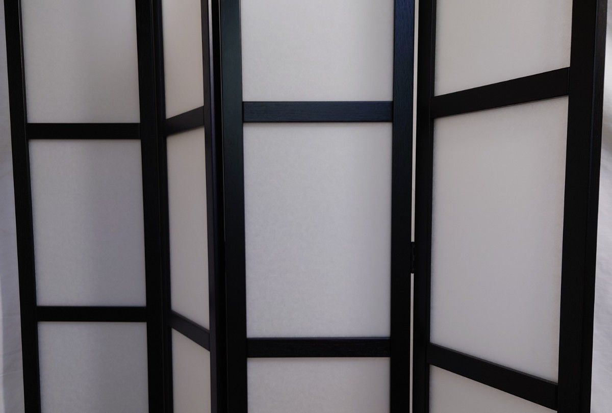 #4連衝立間仕切りパーテーションアクリル板使用スクリーン　限りなく黒に近いウェンジ色仕上げ　１台限定製作商品