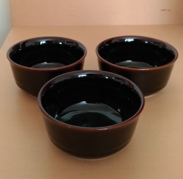 美濃焼　趣味の陶器　小鉢　黒　3個　レトロ