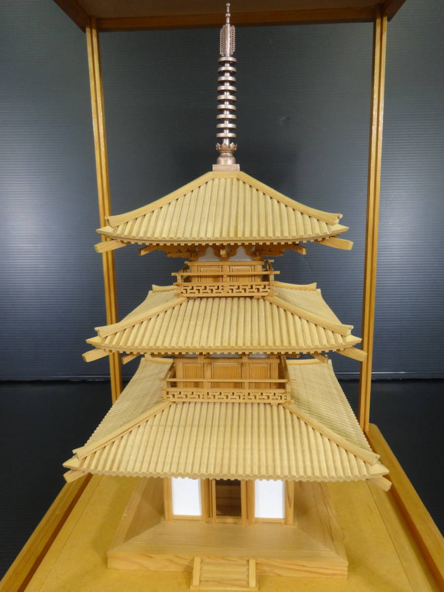最新発見 【直接取引限定】木製建築模型 法起寺 三重塔 完成品 現状品