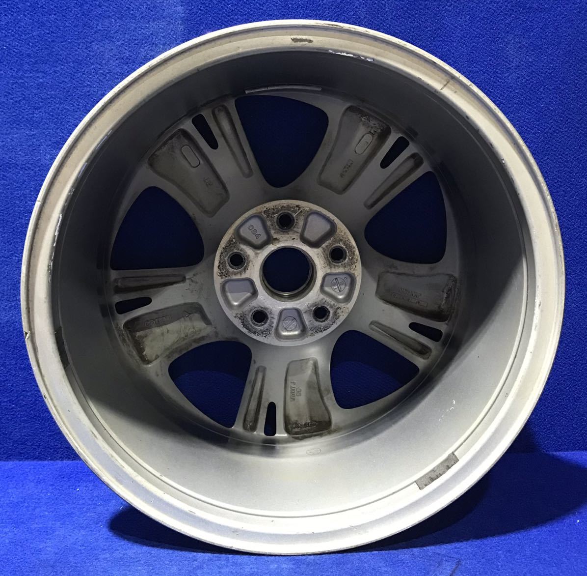 SUBARU レヴォーグ＊17インチ純正ホイール＊17x7J/オフセット+55/PCD114.3-5H ＊1本のみ_画像3